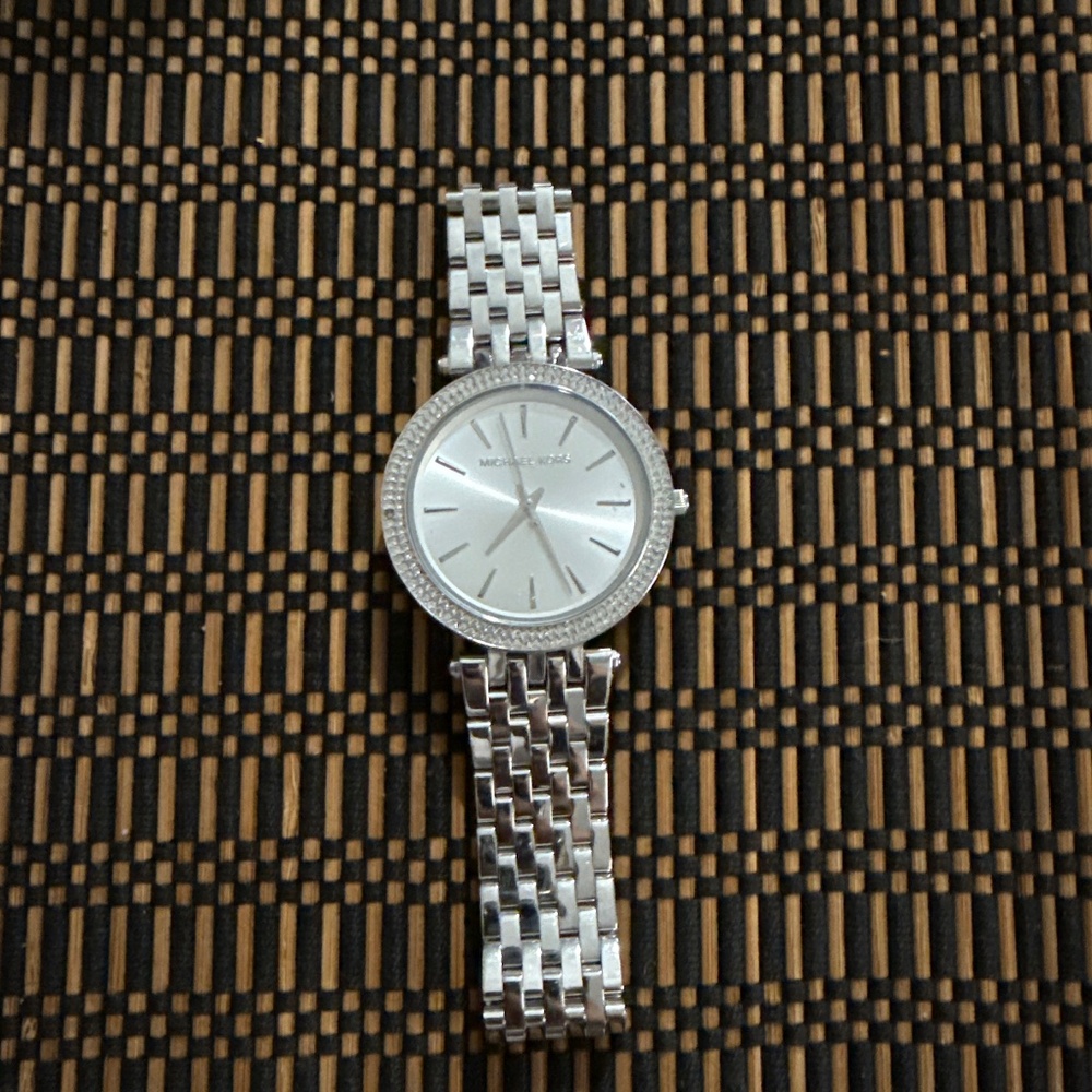 Michael kors silver watch